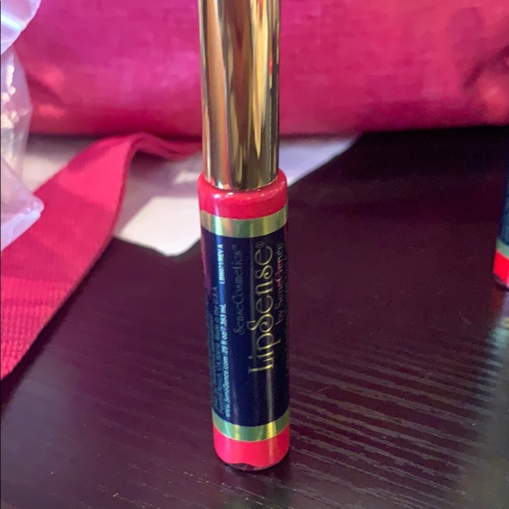 Lipsense - Picture 2 of 2